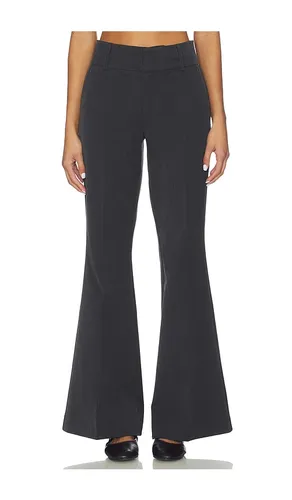 Essential Suiting Flare Trousers in Grey. - size 0 (also in 2, 22, 24, 8) - Good American - Modalova