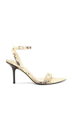 Barely There Strap Heel in Cream. - size 5 (also in 6, 7, 9, 9.5) - Good American - Modalova