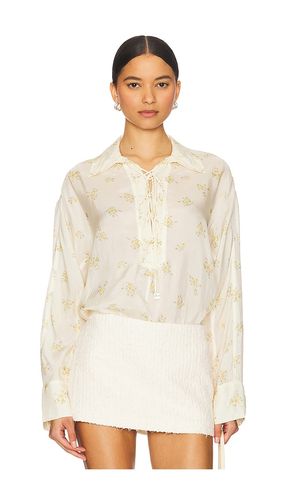 X REVOLVE Printed Viscose Habotai Tie String Shirt in White. - size 34 (also in 36, 38, 40) - Ganni - Modalova