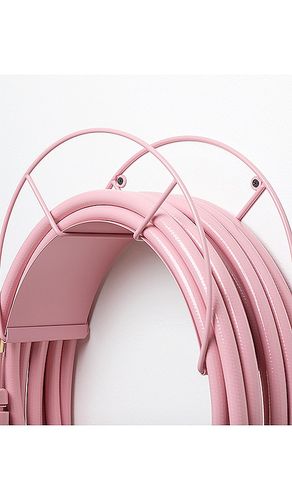 Classic Hose Holder in Pink - Garden Glory - Modalova
