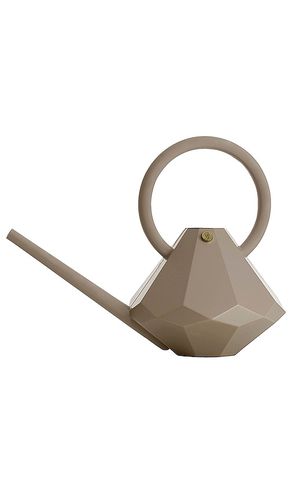 Diamond Watering Can in Beige - Garden Glory - Modalova