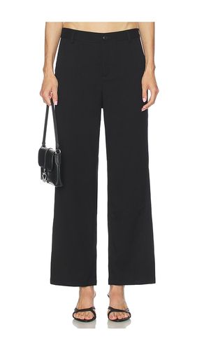 Andy Trouser in . Size M. Also in S - Geel - Modalova