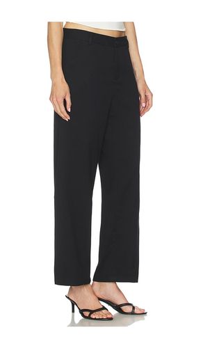 Andy Trouser in . Size M. Also in S - Geel - Modalova