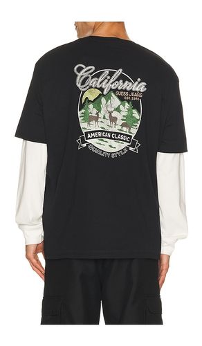 Double Layered Mountain Tee in . Taglia L. Also in M, S, XL/1X - Guess Jeans - Modalova