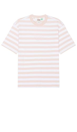 Simple Stripe Tee in Pink. - size S (also in XL/1X) - Guess Originals - Modalova