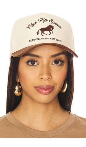 Sports Trucker Hat in - Gigi Pip - Modalova