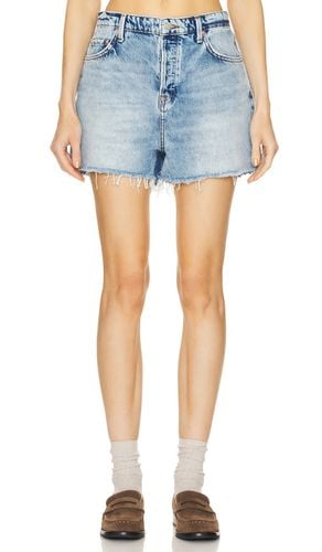 Kady Low Rise Relaxed Boyfriend Short in Blue. - size 23 (also in 24, 25, 26, 27, 28, 29, 30, 31, 32) - GRLFRND - Modalova