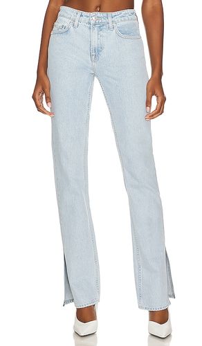 Hailey Low Rise Boot With Slit Hem in Denim-Medium. - size 30 (also in 31, 32) - GRLFRND - Modalova