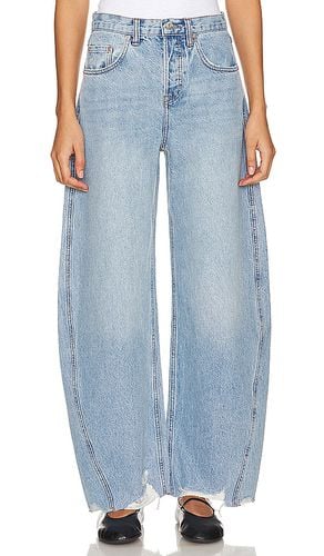 Paola Barrel Leg Jean Petite in . Taglia 25, 26, 27, 28, 29, 31, 32 - GRLFRND - Modalova