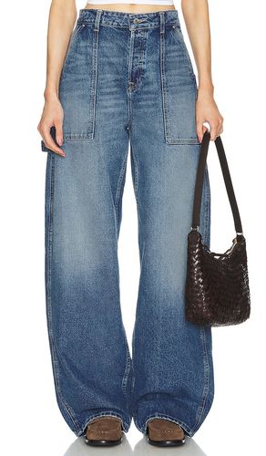 Paola Barrel Leg Jean in Denim-Medium. - size 23 (also in 24) - GRLFRND - Modalova