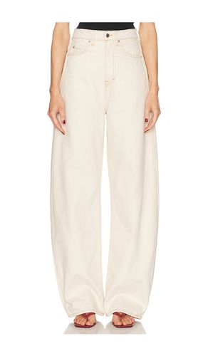 Austen High Rise Curve in Beige. - size 24 (also in 28, 30, 31) - GRLFRND - Modalova