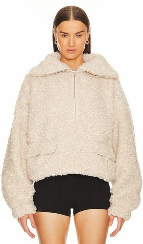 The Winter Sherpa Popover in Beige. - size M (also in XL) - GRLFRND - Modalova