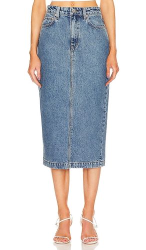 Robin Midi Pencil Skirt in Denim-Medium. - size 23 (also in 24, 25, 26, 27) - GRLFRND - Modalova