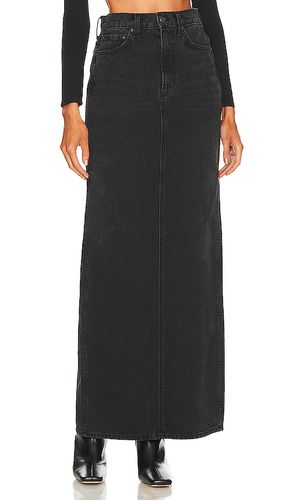 Amara Maxi Pencil Skirt with Back Slit in Black. - size 23 (also in 24, 25, 26, 27, 28, 29) - GRLFRND - Modalova