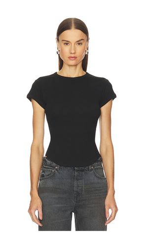 SHIRT SCOOP HEM BABY TEE in . Größe L. Also in M, S, XL, XS, XXS - GRLFRND - Modalova
