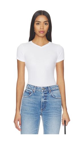 V-neck Slim Fit Tee in . Size S. Also in M - GRLFRND - Modalova