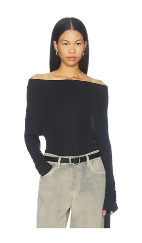 Off Shoulder Long Sleeve Tee in . - size XXS (also in XS, S, M, L, XL) - GRLFRND - Modalova