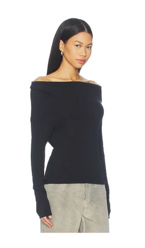Off Shoulder Long Sleeve Tee in . Size L. Also in M, S, XL, XS, XXS - GRLFRND - Modalova