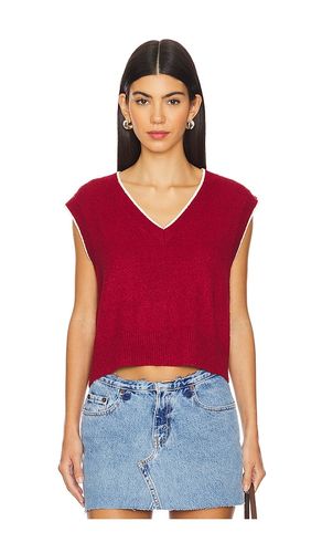 Boucle Knit V Neck Sweater Vest in Burgundy. - size XL (also in L) - MONROW - Modalova