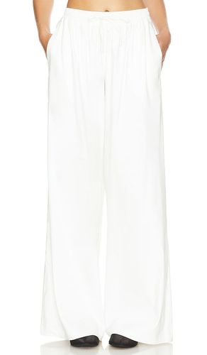 Linen Wide Leg Pant in Ivory. - size L (also in M, S, XL, XS) - MONROW - Modalova