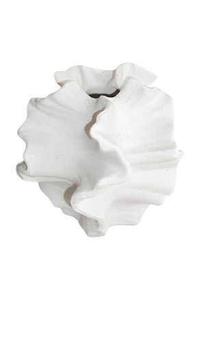 HueGah Home Gjeli Vase in White - HueGah Home - Modalova