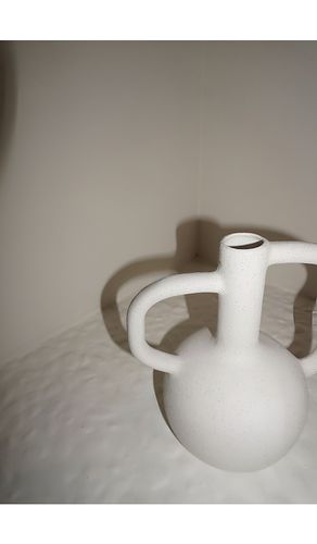 Blanche vase in color white size all - HueGah Home - Modalova