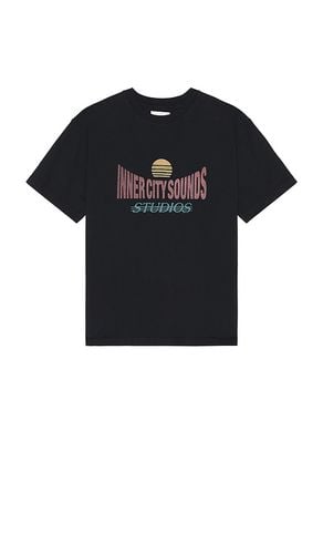 Inner City Sounds Tee in . Size M, S, XL/1X - Honor The Gift - Modalova