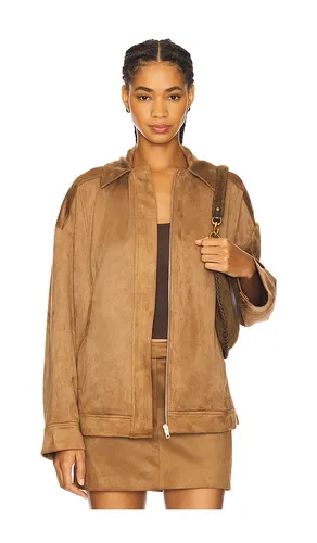 X REVOLVE Della Faux Suede Jacket in Brown. - size L (also in M, S, XL, XS, XXS) - House of Harlow 1960 - Modalova
