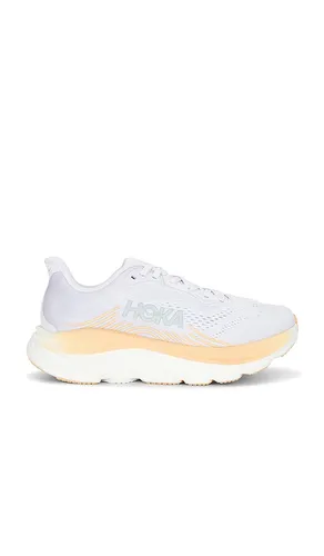 Clifton 11 Sneaker in . Size 10. Also in 6, 6.5, 7, 7.5, 8, 8.5, 9, 9.5 - HOKA - Modalova