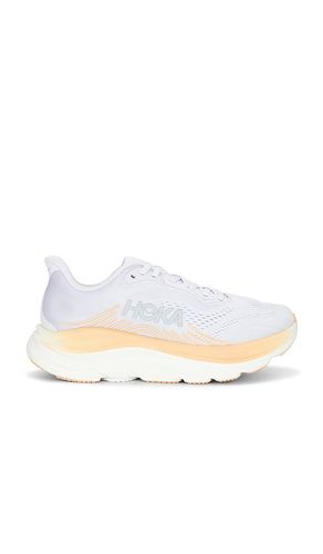 Clifton 11 Sneaker in . Size 6. Also in 6.5, 7, 7.5, 8, 8.5, 9, 9.5, 10 - HOKA - Modalova