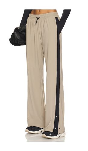 X Mona Kattan Alba Pant in Beige. - size L (also in XL) - Heroine Sport - Modalova
