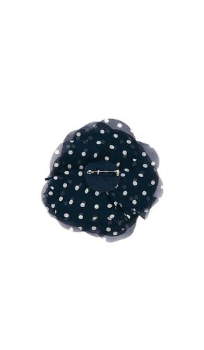 Helsa PIN SILK FLOWER PIN in Navy - Helsa - Modalova