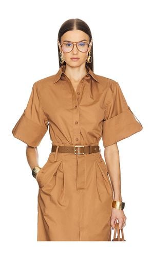 Camisa bold shoulder en color bronce talla M en - Tan. Talla M (también en L, S) - Helsa - Modalova