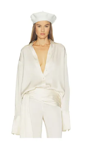 The relaxed satin shirt en color ivory talla M (también en S) - Helsa - Modalova