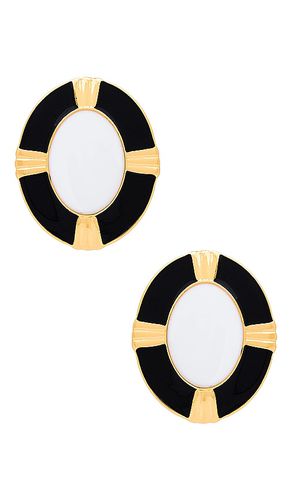 Crest Earrings in Metallic Gold - Heaven Mayhem - Modalova