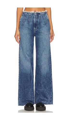 James High Rise Darted Wide Leg in Blue. - size 23 (also in 24, 25, 26, 27, 28, 29, 30, 31, 32) - Hudson Jeans - Modalova