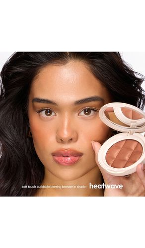Bronceador soft touch bronzer en color bronce talla all - ICONIC LONDON - Modalova