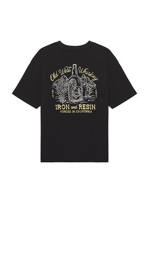 Old Whiskey Tee in . - size L (also in M, S, XL/1X) - Iron & Resin - Modalova