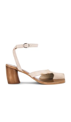 Hex-you Heels in Beige. - size 10 (also in 6, 6.5, 7, 7.5, 8, 8.5, 9) - Jeffrey Campbell - Modalova