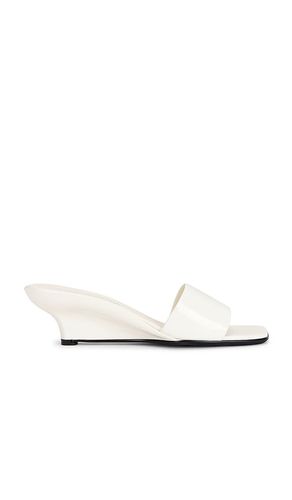 Frame Sandal in White. - size 10 (also in 6, 6.5, 7.5, 8, 8.5, 9.5) - Jeffrey Campbell - Modalova