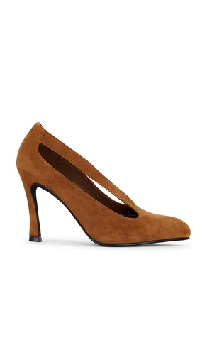 Managed Pump in Tan. - size 6 (also in 7.5, 8.5) - Jeffrey Campbell - Modalova