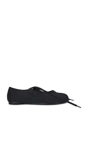 Saturna Flat in Black. - size 10 (also in 6, 6.5, 7, 7.5, 8, 8.5, 9, 9.5) - Jeffrey Campbell - Modalova