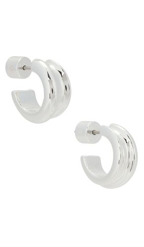 Mini Lennon Hoops in Metallic - Jenny Bird - Modalova