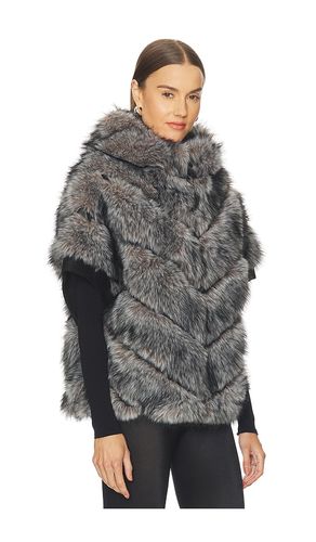 Faux Fox Hooded Chevron Short Sleeve Jacket in . Size M. Also in S - jocelyn - Modalova