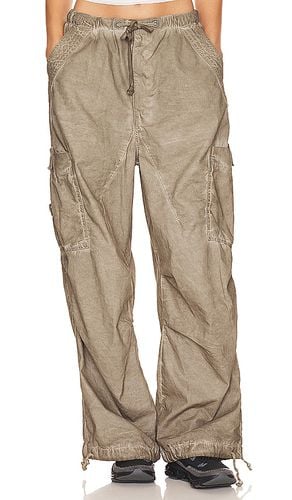 Oil Wash Parachute Pants in . - size L (also in M, S, XL, XS) - Jaded London - Modalova