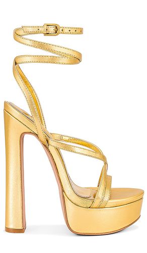 X REVOLVE Jenny Sandal in Metallic Gold. - size 8 (also in 9) - JLO Jennifer Lopez - Modalova