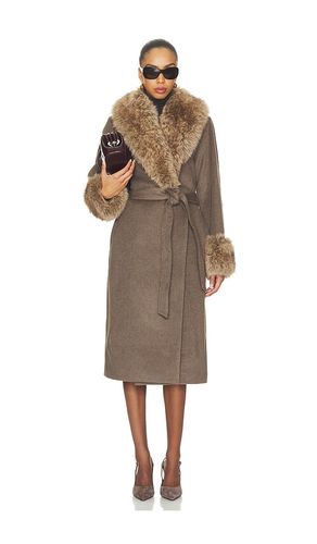 Kinsley Belted Long Coat in . Taglia L. Also in M, S, XS - SIMKHAI - Modalova
