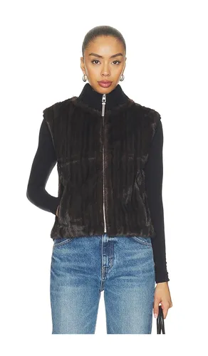 Luma Turtleneck Vest in Chocolate. - size L (also in M, S, XL, XS) - SIMKHAI - Modalova