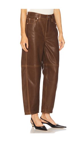Waldon Curved Leg Pant in . Size 2. Also in 4 - SIMKHAI - Modalova