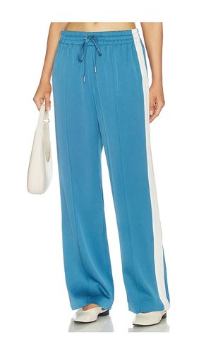 HOSE AUS SATIN MIT SEITENSTREIFEN NOLAN in . Größe S. Also in XS - SIMKHAI - Modalova
